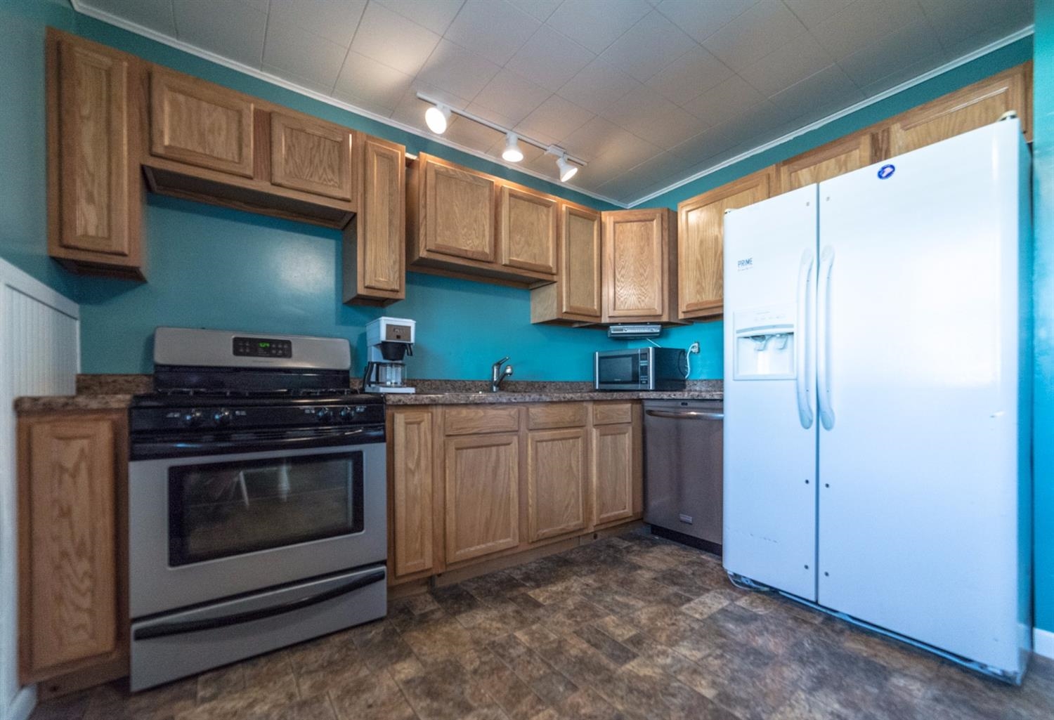 759 Capitol Road Valparaiso, IN 46385 - Photo 6 of 10 1500x1025