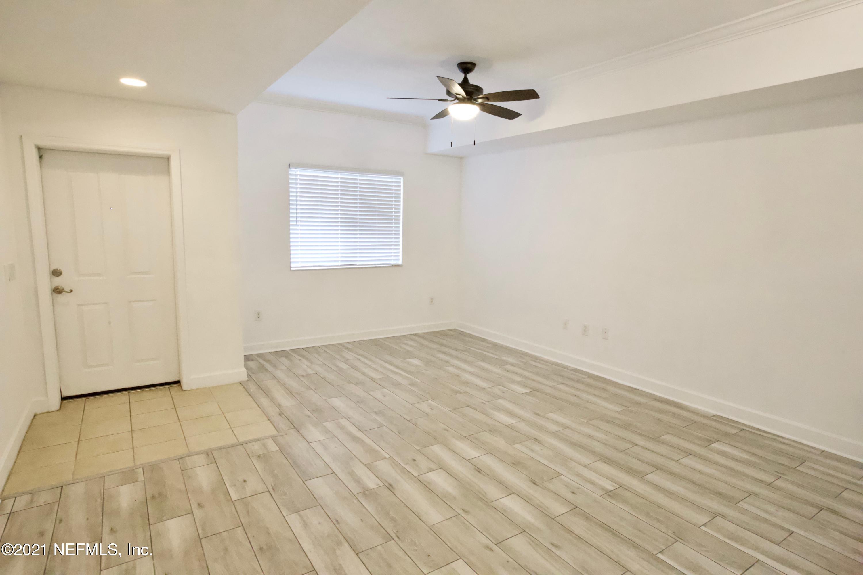 9745 Touchton Road, Unit 2102 Jacksonville, FL 32246 - Photo 3 of 41 Foyer/Family