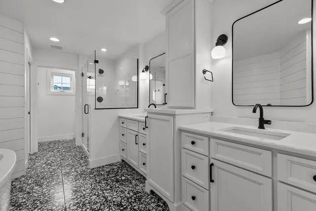 $730,000 | N8861 Noe Road, Menasha, WI 54952