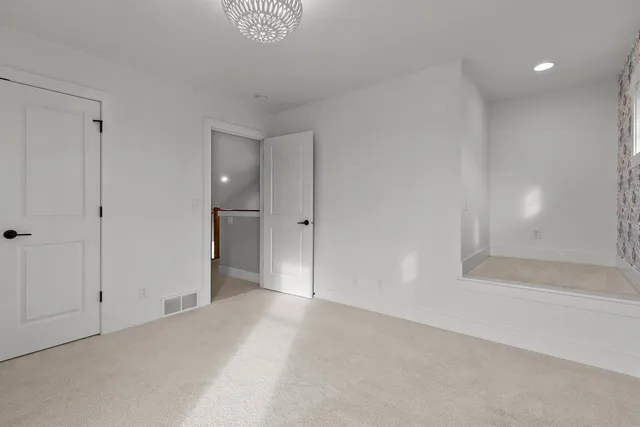 $730,000 | N8861 Noe Road, Menasha, WI 54952