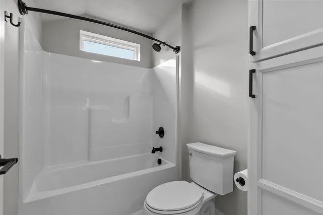 $730,000 | N8861 Noe Road, Menasha, WI 54952