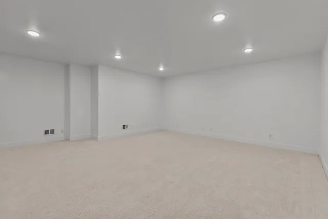 $730,000 | N8861 Noe Road, Menasha, WI 54952