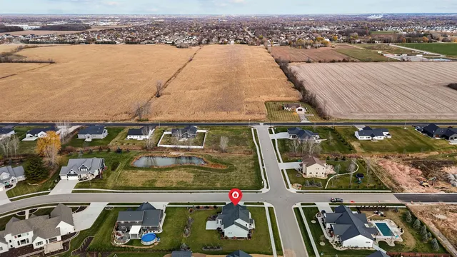 $730,000 | N8861 Noe Road, Menasha, WI 54952