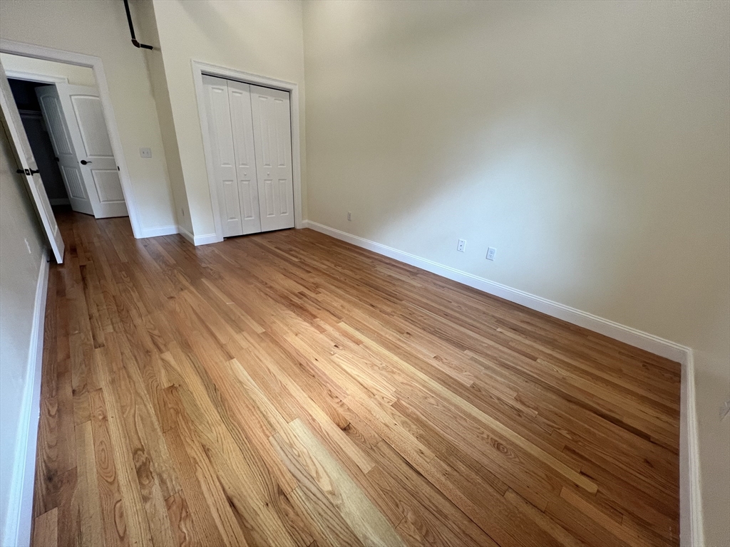 352 Manchaug Road, Unit 3 Sutton, MA 01590 - Photo 4 of 6