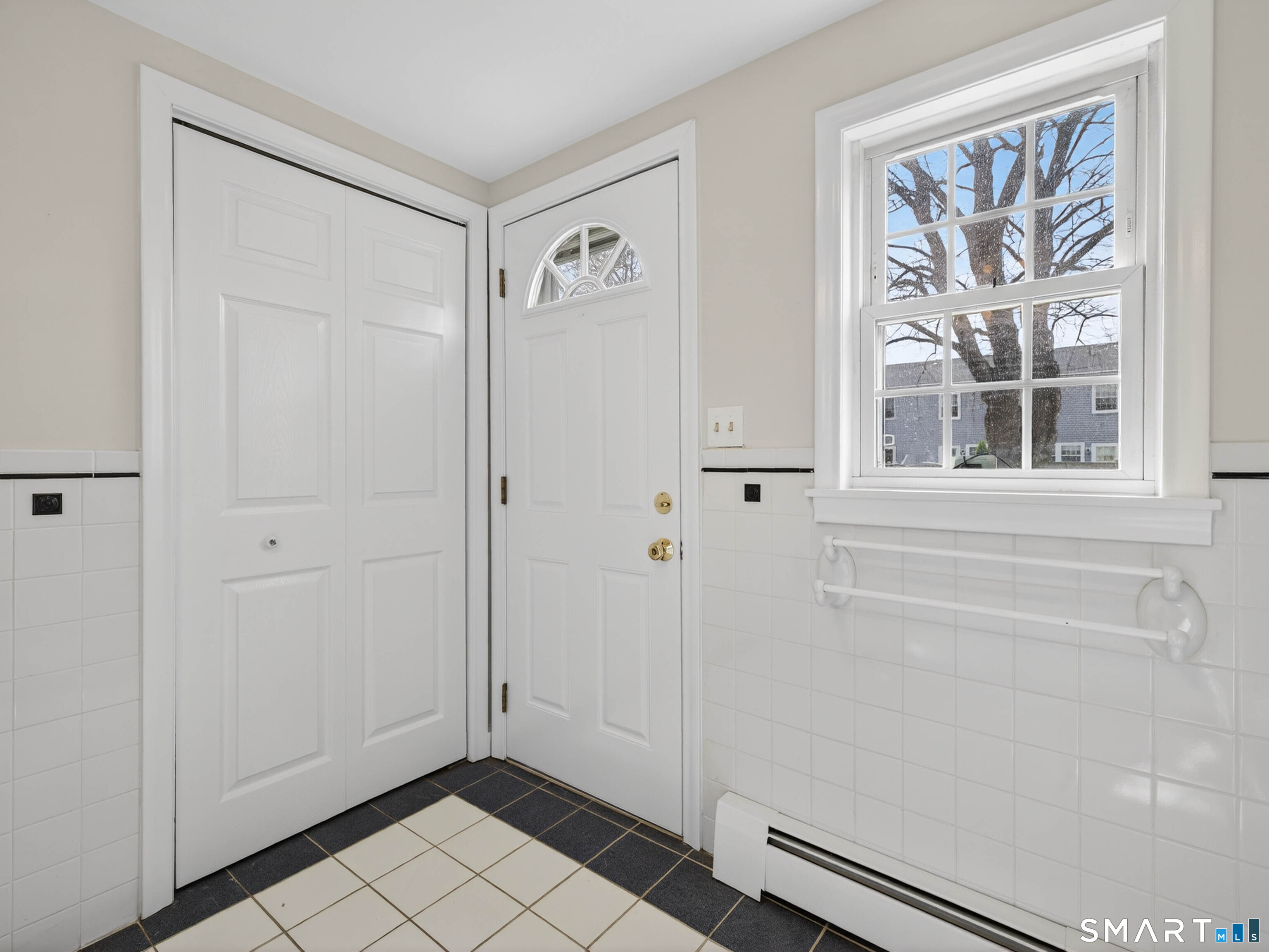 15 Buell Court Clinton, CT 06413 - Photo 18 of 29 Exterior door from laundry.