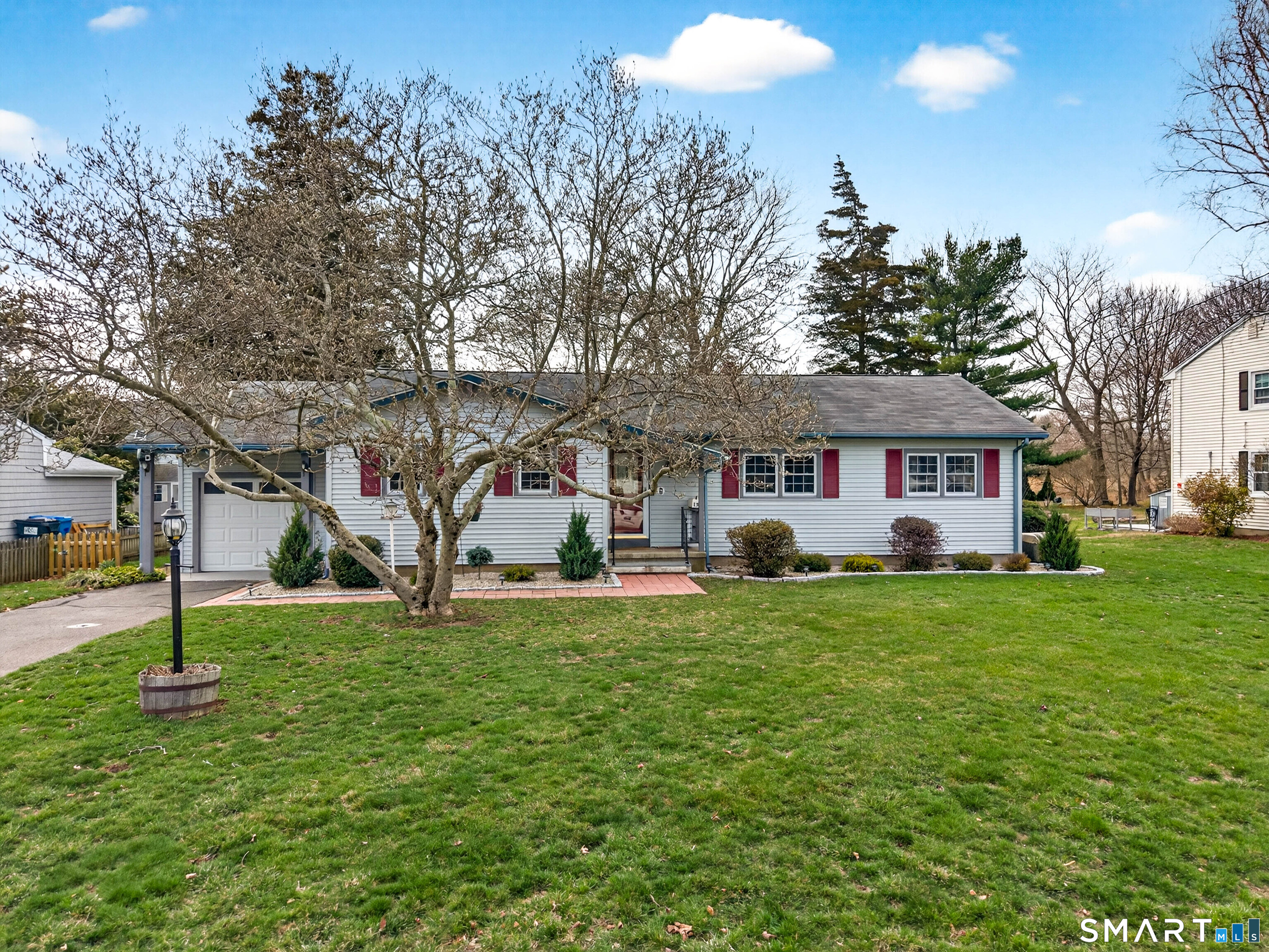 15 Buell Court Clinton, CT 06413 - Photo 2 of 29