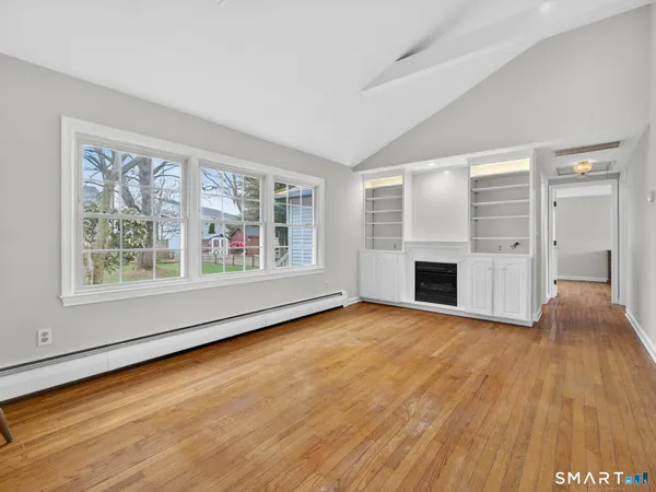 $595,000 | 15 Buell Court, Clinton, CT 06413