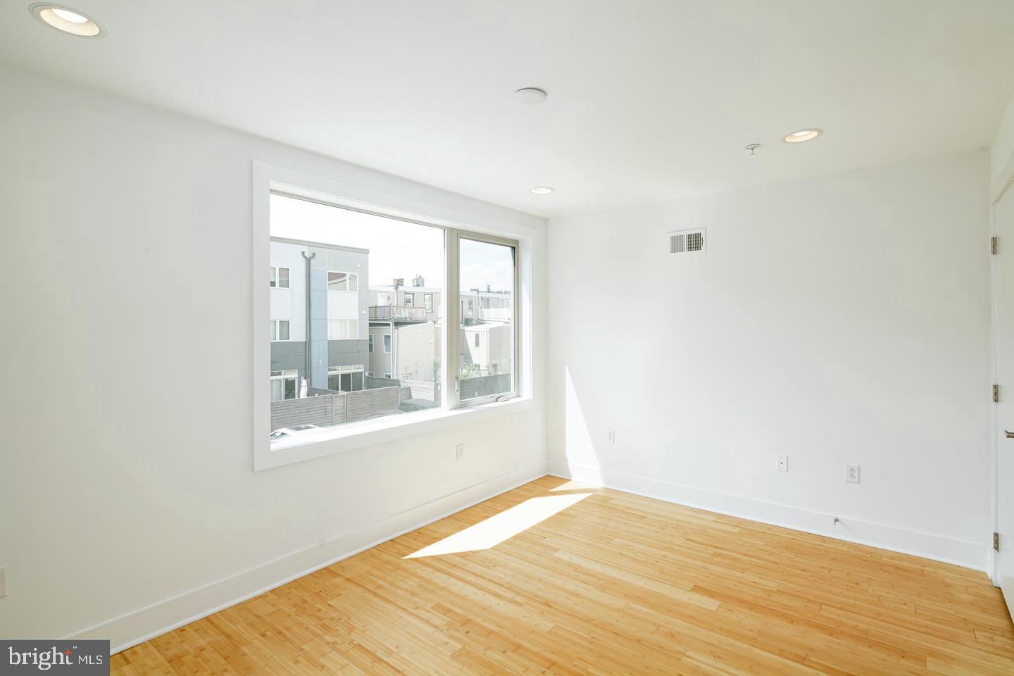 1129 Hope Street Philadelphia, PA 19123 - Photo 17 of 27