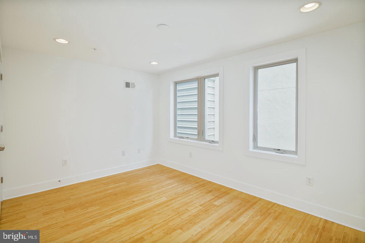 1129 Hope Street Philadelphia, PA 19123 - Photo 20 of 27