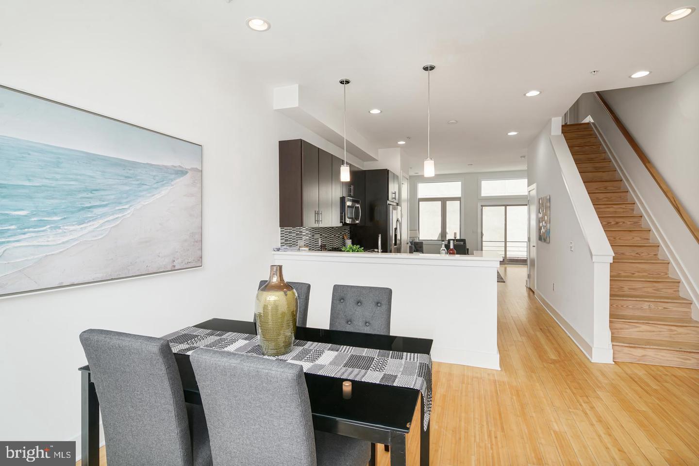 1129 Hope Street Philadelphia, PA 19123 - Photo 6 of 27