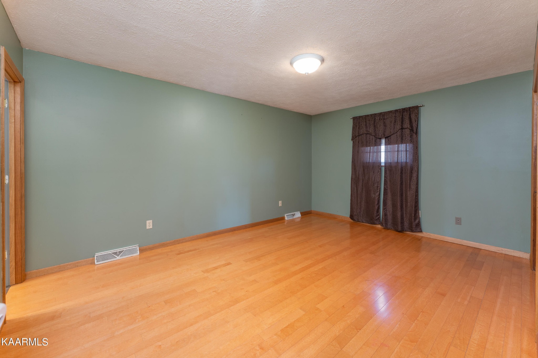 8409 East Emory Road Corryton, TN 37721 - Photo 4 of 22 Gallery Image 4