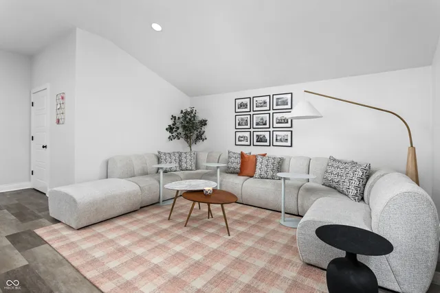 $5,000 | 1628 South East Street, Indianapolis, IN 46225