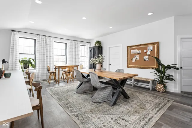 $5,000 | 1628 South East Street, Indianapolis, IN 46225