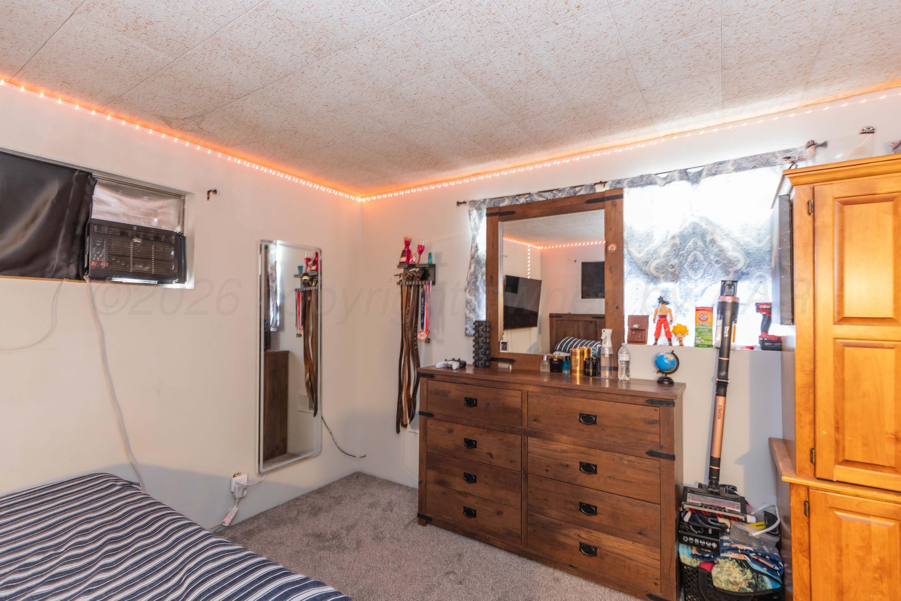 905 North Travis Street Amarillo, TX 79107 - Photo 25 of 42 a view of a living room