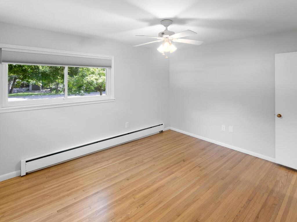 4820 Williston Road Minnetonka, MN 55345 - Photo 17 of 38