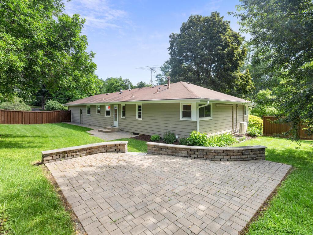 4820 Williston Road Minnetonka, MN 55345 - Photo 31 of 38