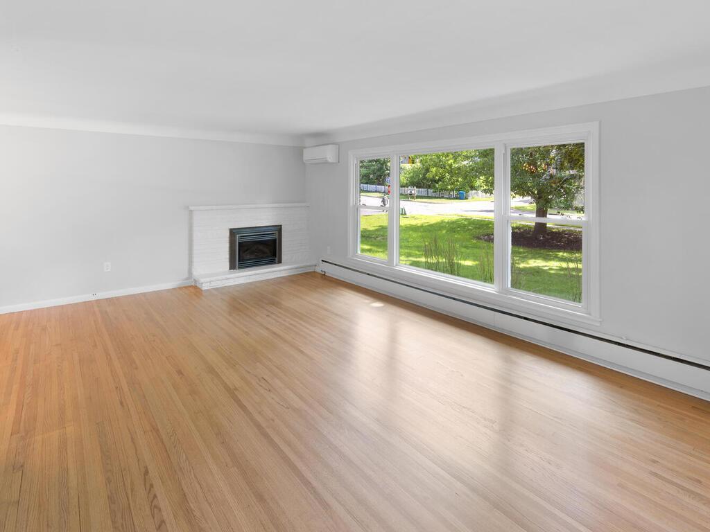 4820 Williston Road Minnetonka, MN 55345 - Photo 6 of 38