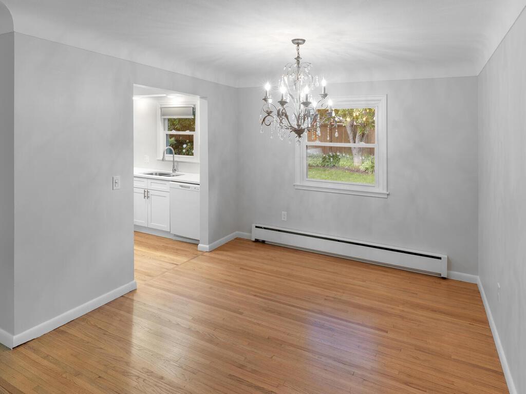 4820 Williston Road Minnetonka, MN 55345 - Photo 7 of 38