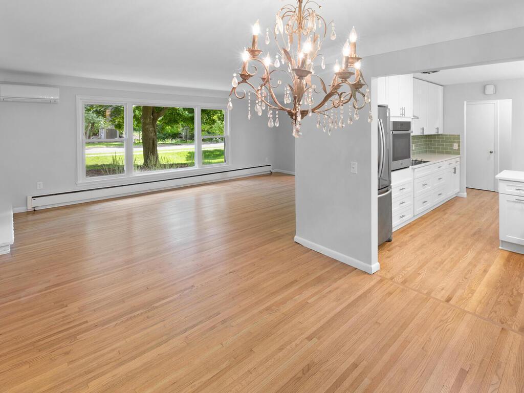 4820 Williston Road Minnetonka, MN 55345 - Photo 8 of 38