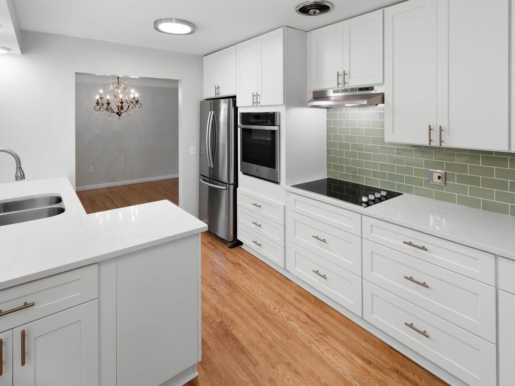 4820 Williston Road Minnetonka, MN 55345 - Photo 10 of 38