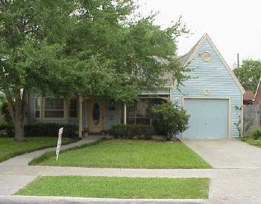 445 Southern Street Corpus Christi, TX 78404 - Photo 1 of 1 a front view of a house with a garden