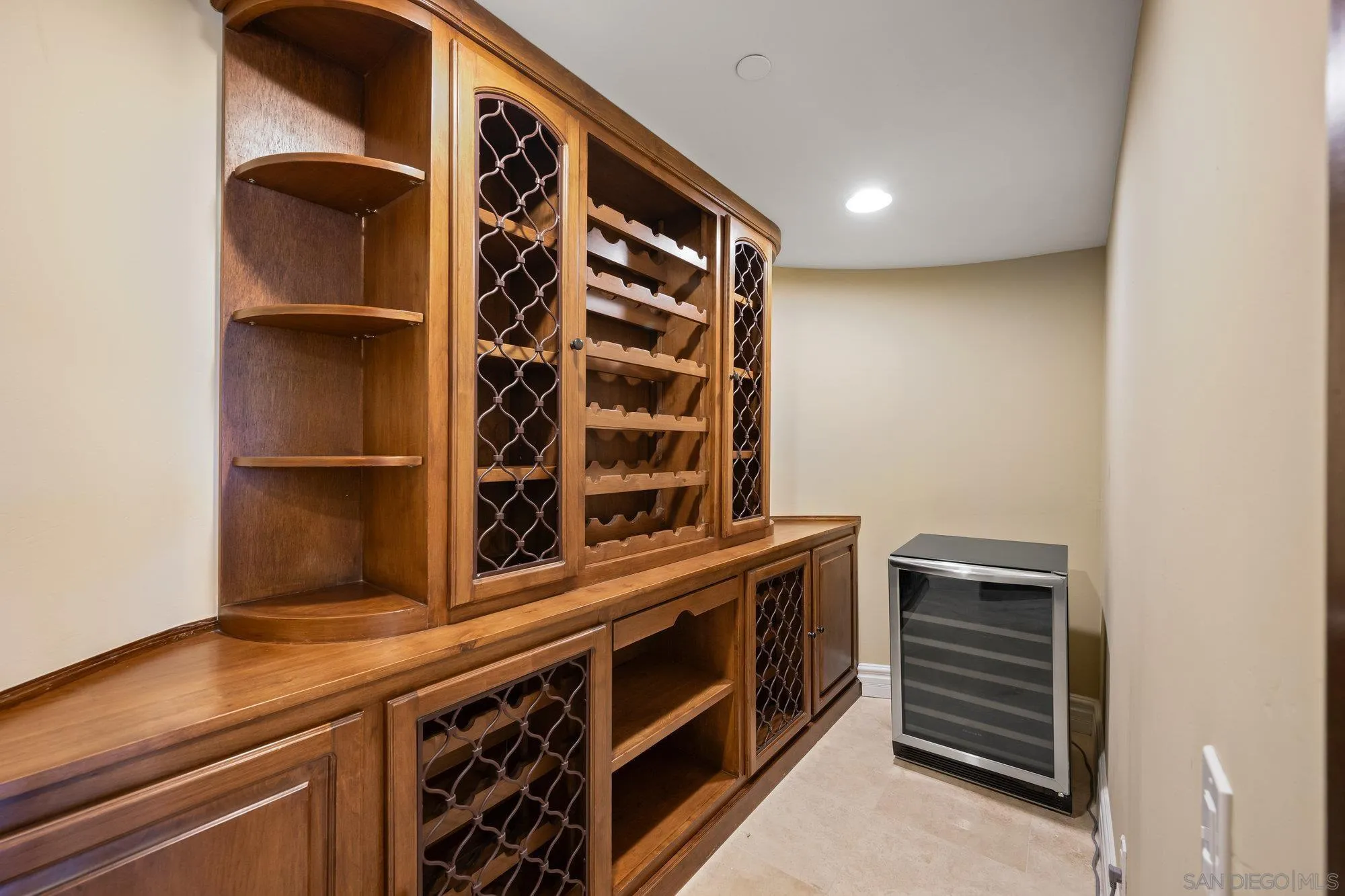 16110 Lakeview Road Poway, CA 92064 - Photo 24 of 51 a view of an empty room with wooden floor and a window