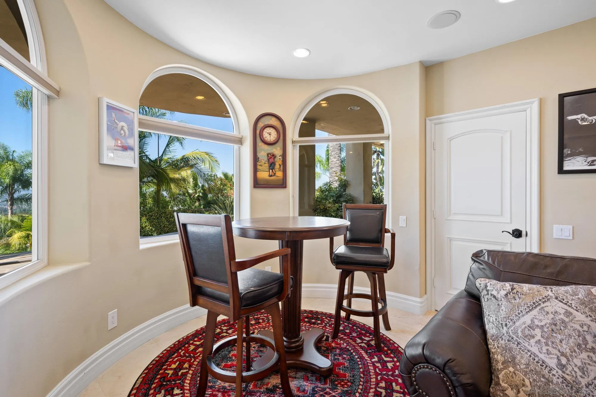 16110 Lakeview Road Poway, CA 92064 - Photo 29 of 51 a view of a livingroom with furniture and a potted plant