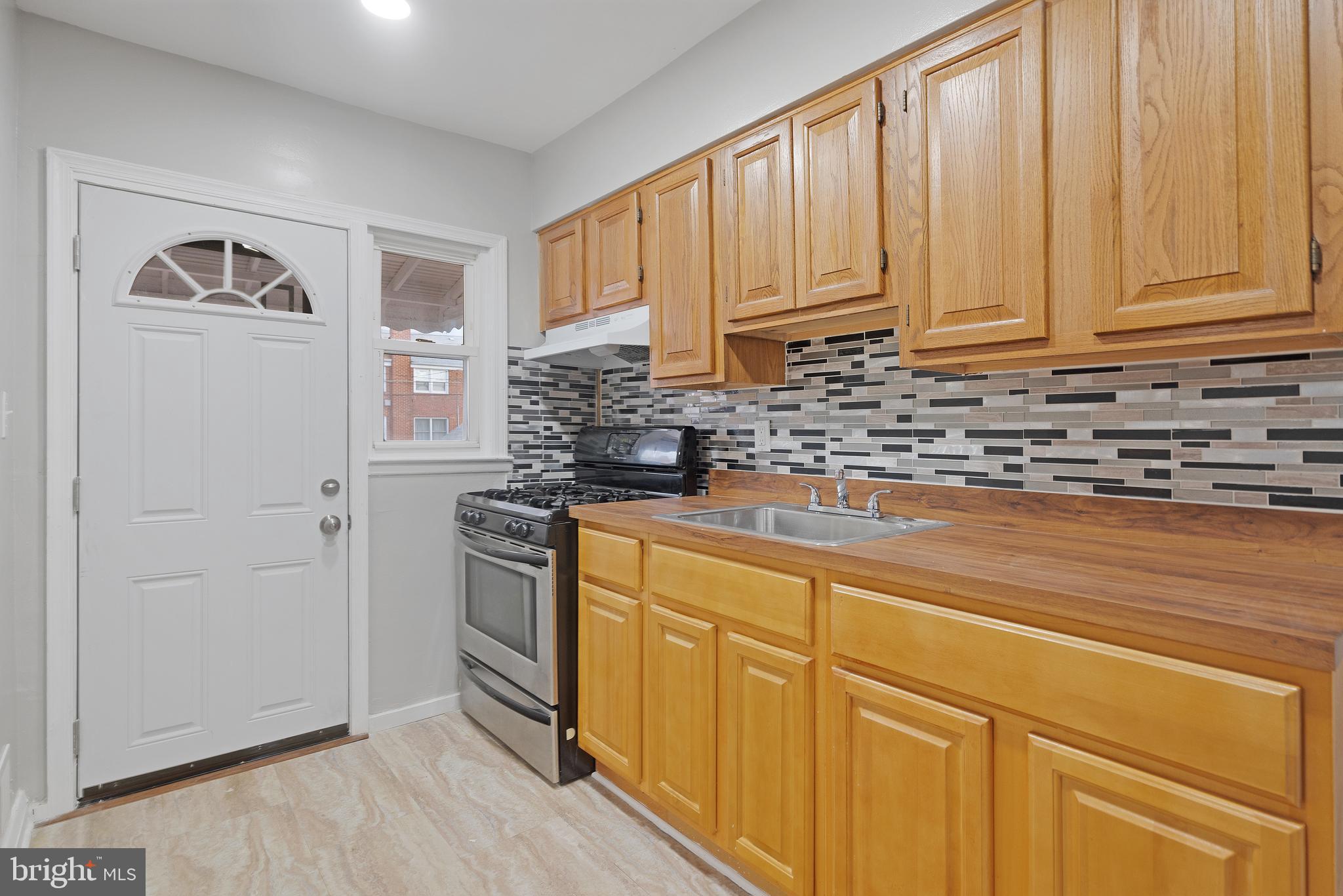 1930 Haselmere Road Dundalk, MD 21222 - Photo 5 of 29
