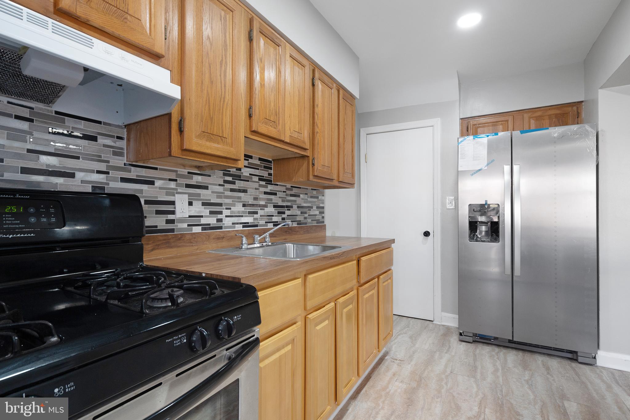 1930 Haselmere Road Dundalk, MD 21222 - Photo 6 of 29