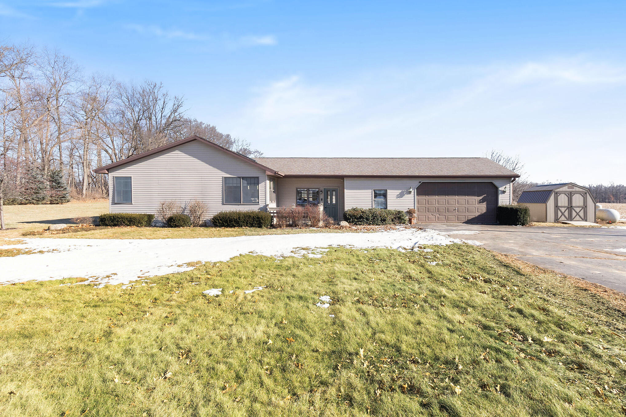 12505 Luttenton Road Hanover, MI 49241 - Photo 1 of 33 57