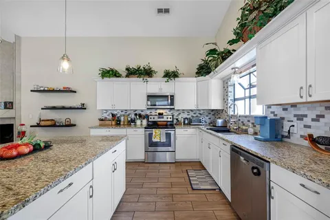 $574,900 | 413 Manor Boulevard, Palm Harbor, FL 34683