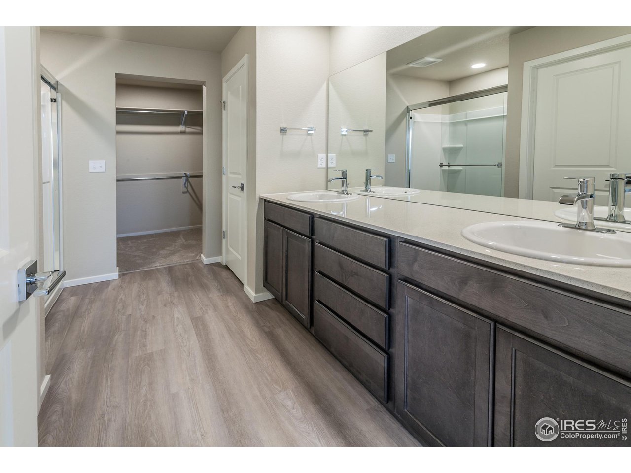 6929 4th St Road, Unit 4 Greeley, CO 80634 - Photo 19 of 34 MASTER BATH