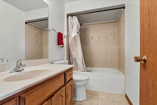 $4,500 | 11804 Long Run Drive, Orland Park, IL 60467