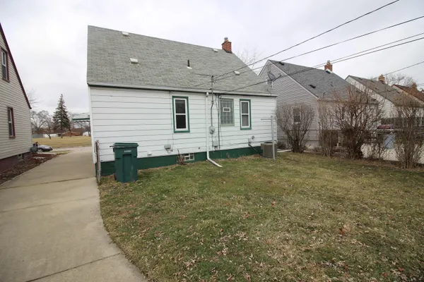 $133,000 | 573 Leblanc Street, Lincoln Park, MI 48146