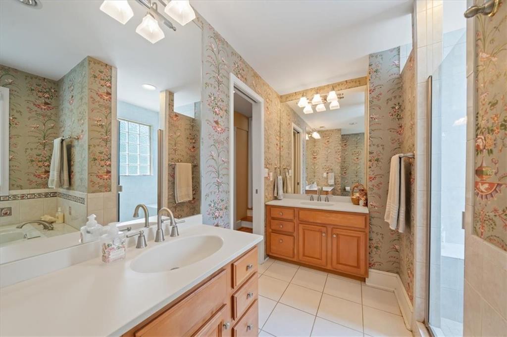 1215 Arno Road Kansas City, MO 64113 - Photo 17 of 31