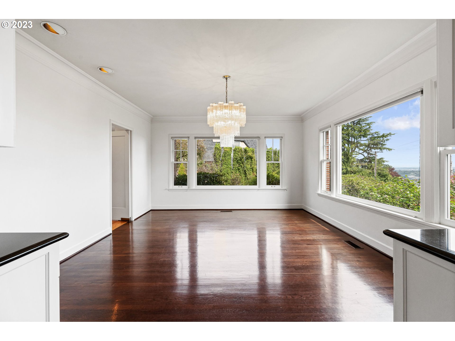 2861 Northwest Cumberland Road Portland, OR 97210 - Photo 12 of 45 Gallery Image 12