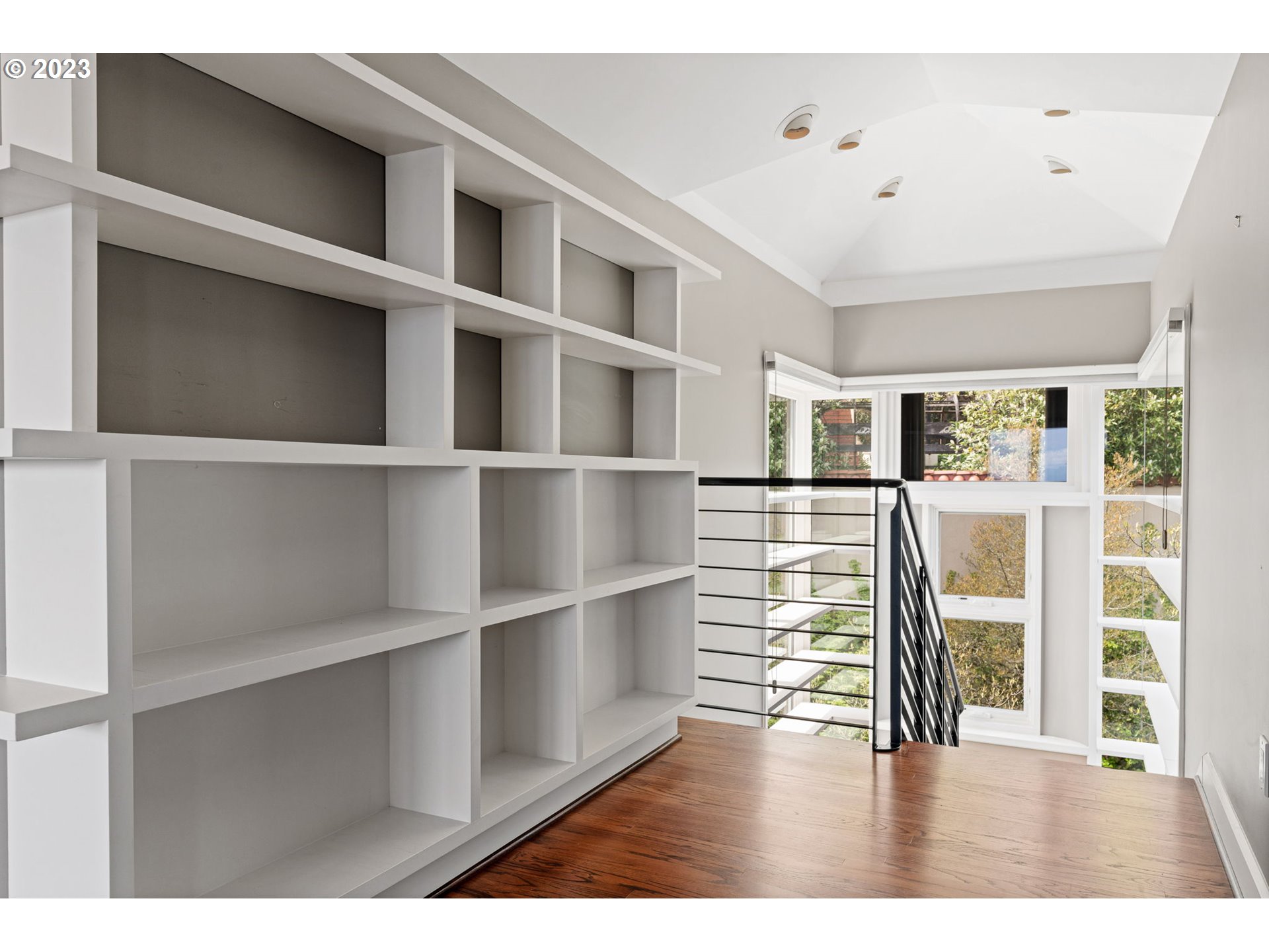 2861 Northwest Cumberland Road Portland, OR 97210 - Photo 34 of 45 Gallery Image 34