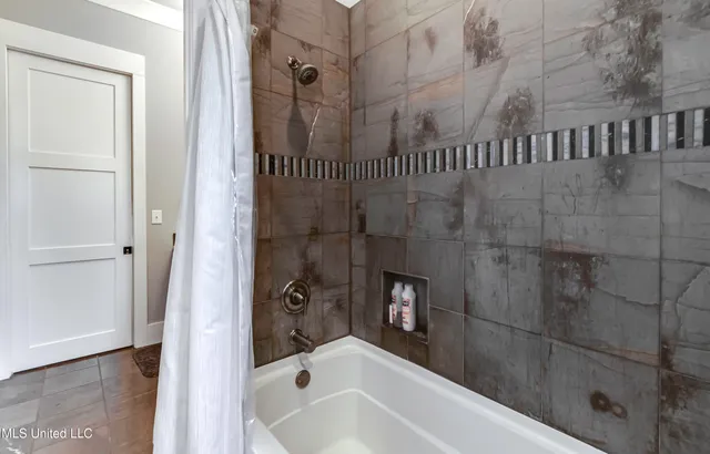 $599,900 | 180 Wright's Mill Drive, Madison, MS 39110