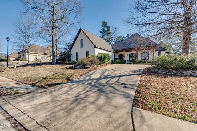 $599,900 | 180 Wright's Mill Drive, Madison, MS 39110