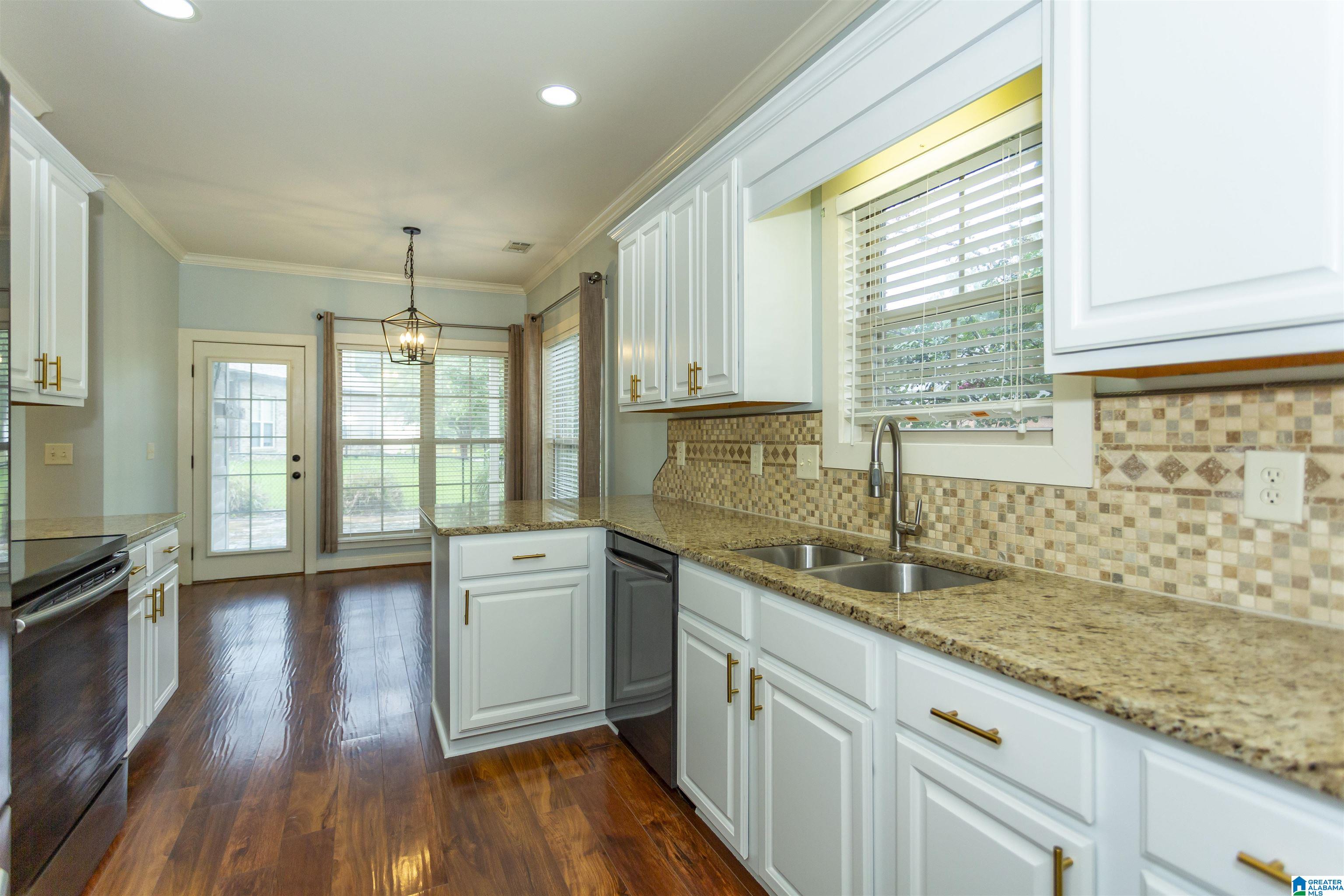 1120 Weybridge Way Pelham, AL 35124 - Photo 7 of 56