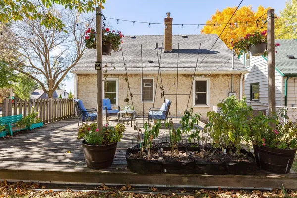 $2,300 | 3401 Buchanan Street Northeast, Minneapolis, MN 55418