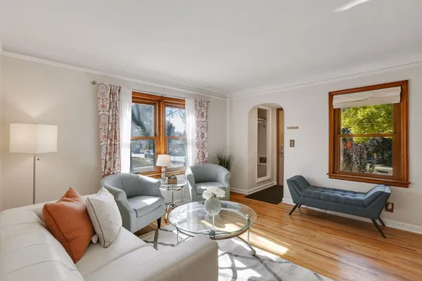 $2,300 | 3401 Buchanan Street Northeast, Minneapolis, MN 55418