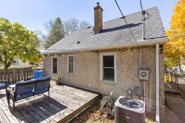 $2,300 | 3401 Buchanan Street Northeast, Minneapolis, MN 55418