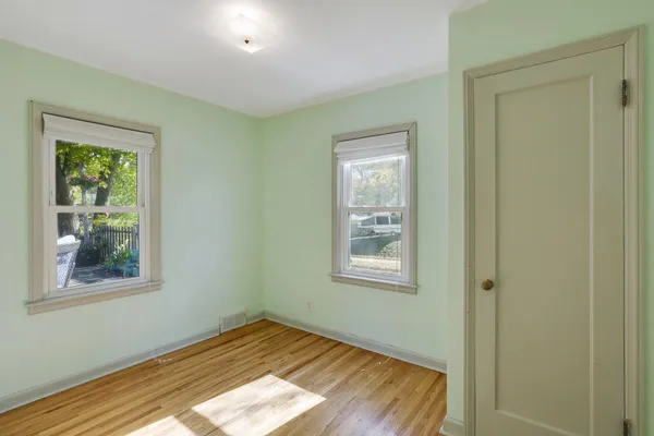 $2,300 | 3401 Buchanan Street Northeast, Minneapolis, MN 55418