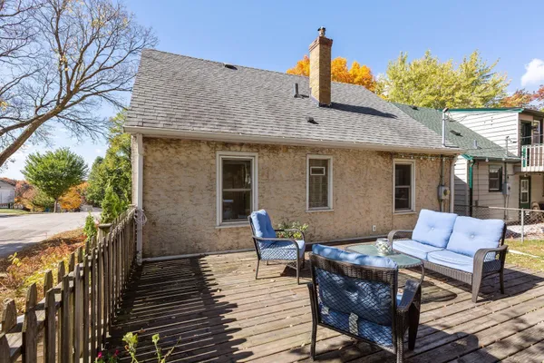 $2,300 | 3401 Buchanan Street Northeast, Minneapolis, MN 55418