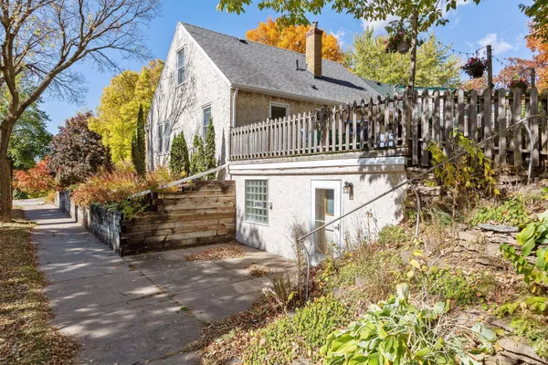 $2,300 | 3401 Buchanan Street Northeast, Minneapolis, MN 55418