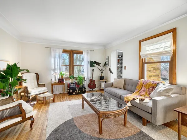 $2,300 | 3401 Buchanan Street Northeast, Minneapolis, MN 55418