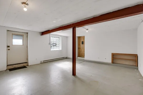 $2,300 | 3401 Buchanan Street Northeast, Minneapolis, MN 55418