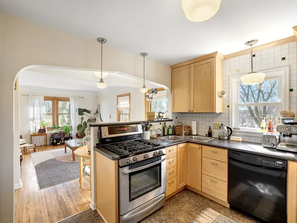 $2,300 | 3401 Buchanan Street Northeast, Minneapolis, MN 55418