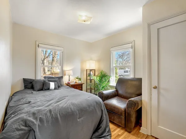 $2,300 | 3401 Buchanan Street Northeast, Minneapolis, MN 55418
